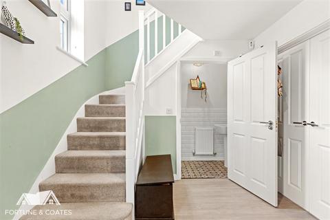 1 Read Close, Harlow, CM20 2SW