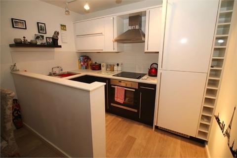 2 bedroom apartment to rent, Blackburn Road, BOLTON, BL1