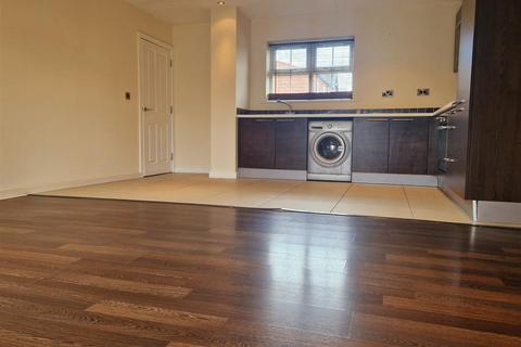 2 bedroom flat to rent, Edwin Lodge, Hatfield
