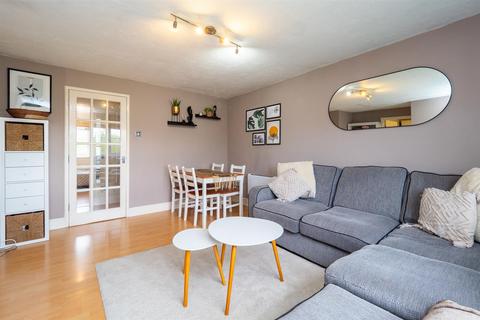 156 Mullards Close, Mitcham, CR4 4FF