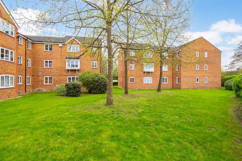 156 Mullards Close, Mitcham, CR4 4FF
