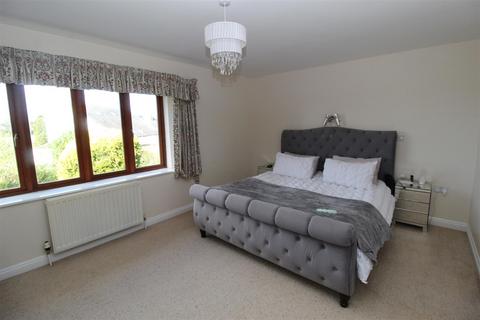 3 bedroom bungalow to rent, Chudleigh, Newton Abbot