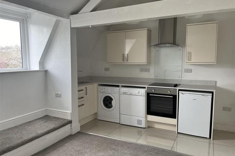 1 bedroom apartment to rent, Long Lane, Huddersfield HD5