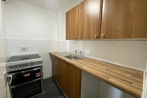 1 bedroom flat to rent, Salem Place, Northfleet DA11