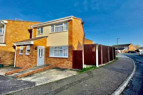 76a Bronte Crescent, Hemel Hempstead, HP2 7PR