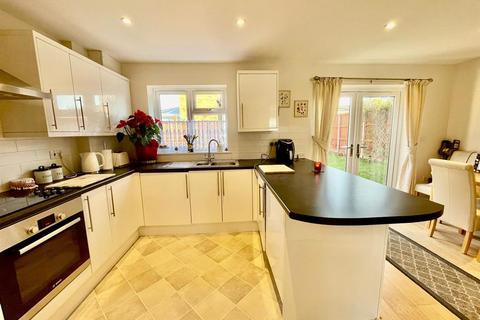 76a Bronte Crescent, Hemel Hempstead, HP2 7PR