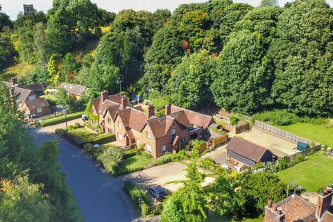 3 bedroom cottage for sale, Sandhill Close, Millbrook, Bedfordshire, MK45