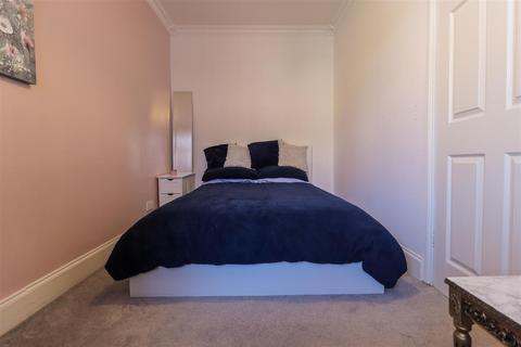2 bedroom flat for sale, Closefield Grove, Whitley Bay