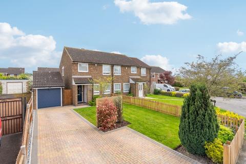 Leas End Leacroft Road, Iver, SL0 9QW