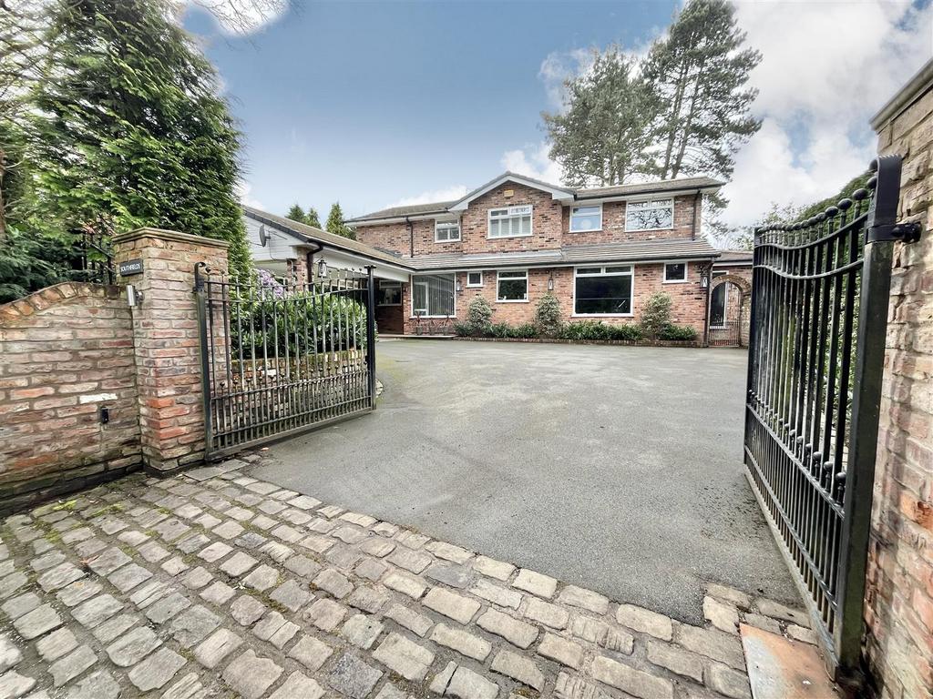 Wilmslow Park South, Wilmslow 4 bed detached house for sale £1,295,000