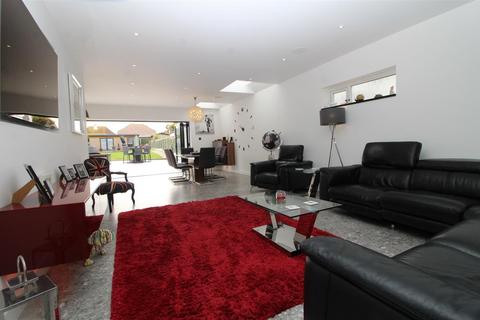 4 bedroom detached bungalow for sale, Botany Road, Broadstairs