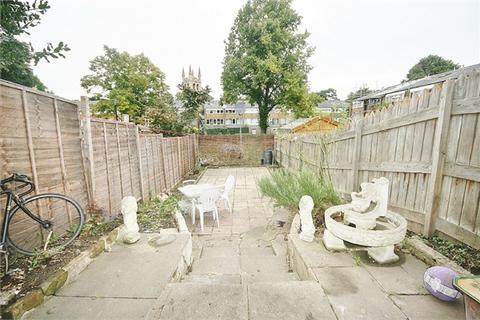 4 bedroom terraced house to rent, St James Crescent, Brixton SW9