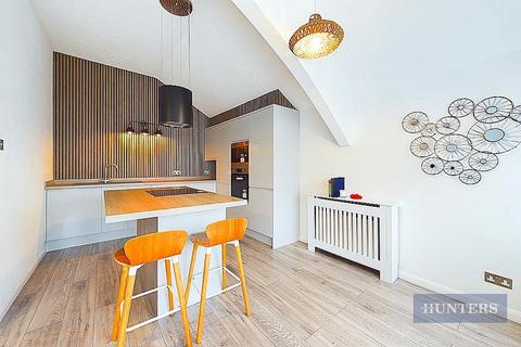 2 bedroom flat for sale, Alcantara Crescent, Southampton