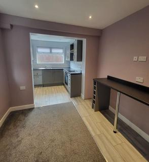 3 bedroom semi-detached house to rent, Horsely Vale, South Shields