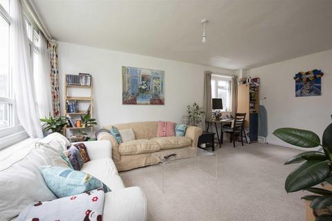 5 bedroom flat to rent, Garden Royal, Kersfield Road, Putney