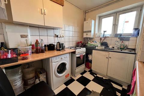 2 bedroom flat for sale, Charlton Crescent, Barking