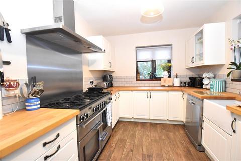 4 bedroom chalet for sale, Villiers Way, Thundersley