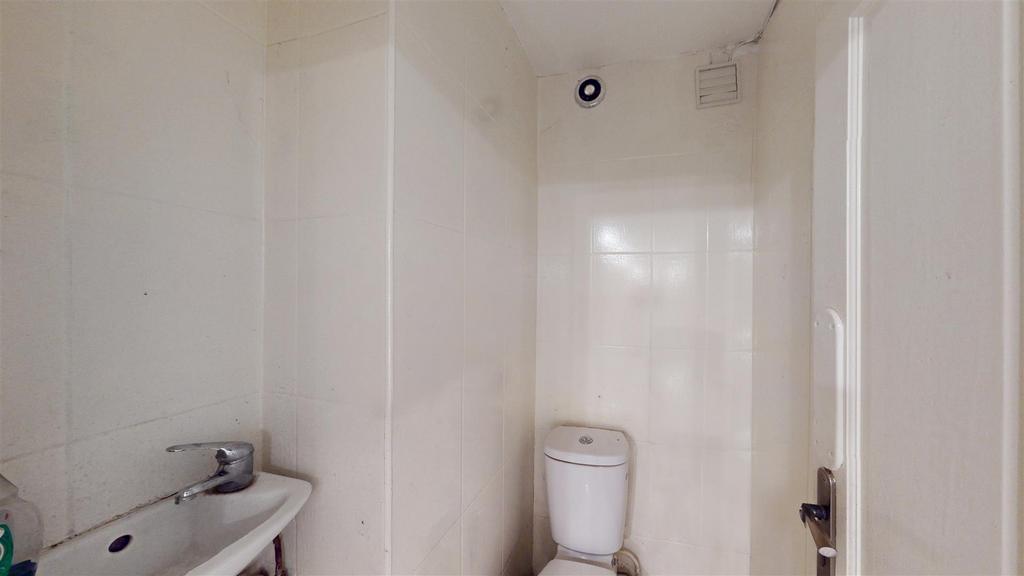 119 Bethnal Green Road - G05 K6mi Kc Ob Fvox Xd1 AE.jpg