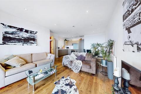 2 bedroom apartment for sale, New Village Avenue, Docklands E14
