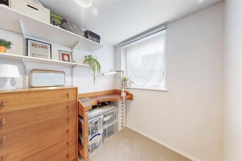 38 Goldman Close, London, E2 6EF