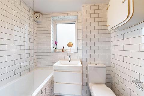 38 Goldman Close, London, E2 6EF