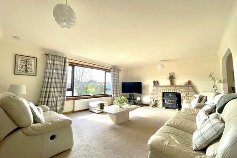3 bedroom detached bungalow for sale, 6 Thompson Place, Kinross, KY13