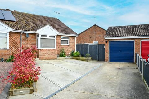 2 bedroom semi-detached bungalow for sale, Flowerday Close, Hopton, Great Yarmouth