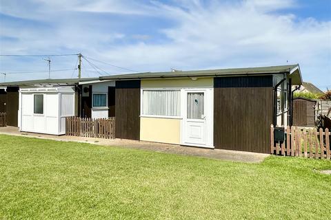 2 bedroom chalet for sale, New Zealand Way, Bacton NR12
