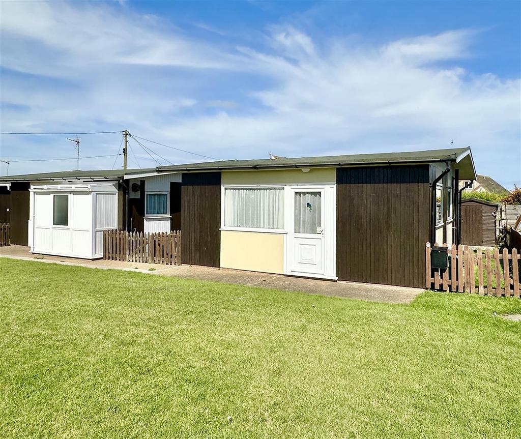 Front aspect and lawn.JPEG