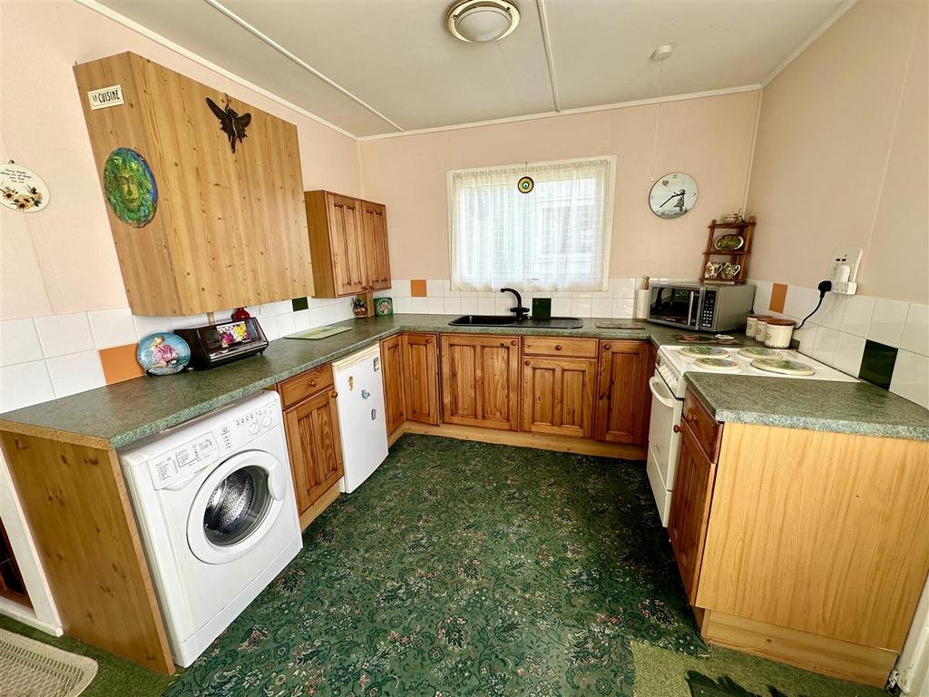 Kitchen.JPEG