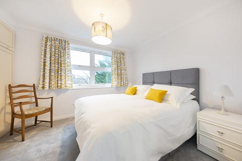 2 bedroom flat to rent, Quadrangle Lodge, SW19