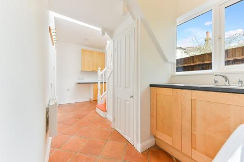 1 bedroom apartment to rent, Richmond Road, SW20