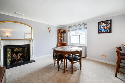 2 bedroom flat to rent, Princes Square, W2