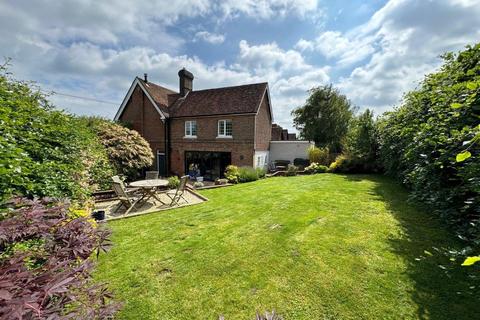 4 bedroom detached house for sale, Station Road, Stonegate, East Sussex, TN5