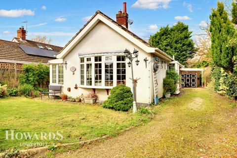 3 bedroom detached bungalow for sale, Oulton Road North, Oulton Village