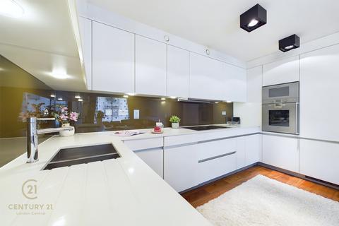 undefined, Fitzrovia Apartments, Bolsover Street, Fitzrovia, London, W1W
