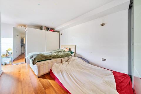 1 bedroom flat for sale, Slough,  Berkshire,  SL1