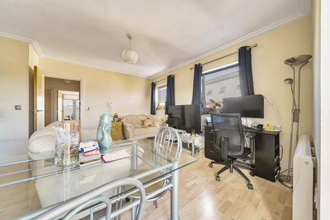 2 bedroom flat for sale, Basingstoke,  Hampshire,  RG21