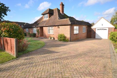 3 bedroom bungalow for sale, Grove Road, Cranleigh, GU6