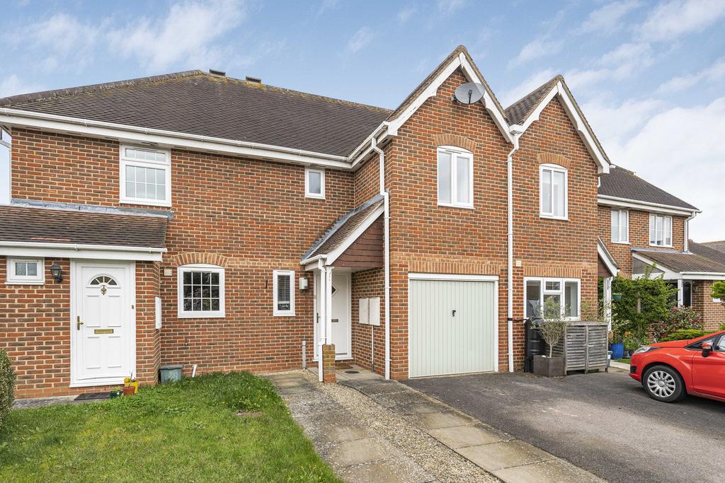 Willow Lane, Milton, OX14 3 bed terraced house for sale £350,000