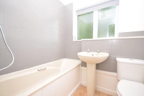 undefined, Southern Way, Farnham, Surrey, Surrey, GU9