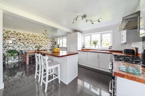 4 bedroom detached house for sale, Linden Close, Waltham Chase, Southampton, Hampshire, SO32