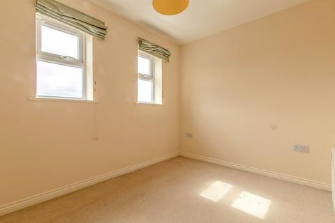 2 bedroom flat to rent, Verney Road, Banbury OX16