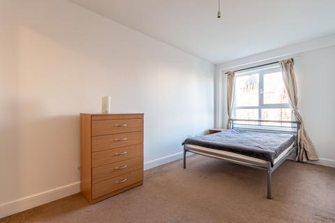 3 bedroom flat to rent, 0731L – Lindsay Road, Edinburgh, EH6 4EP