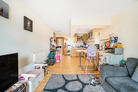 Flat 3, Claymill House Raglan Road, London, SE18 7HX