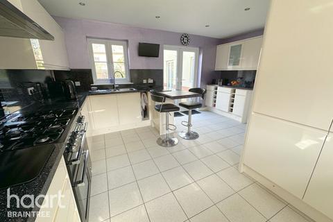 16 Osmond Close, Black Notley, Braintree, CM77 8FH
