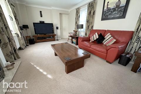 16 Osmond Close, Black Notley, Braintree, CM77 8FH