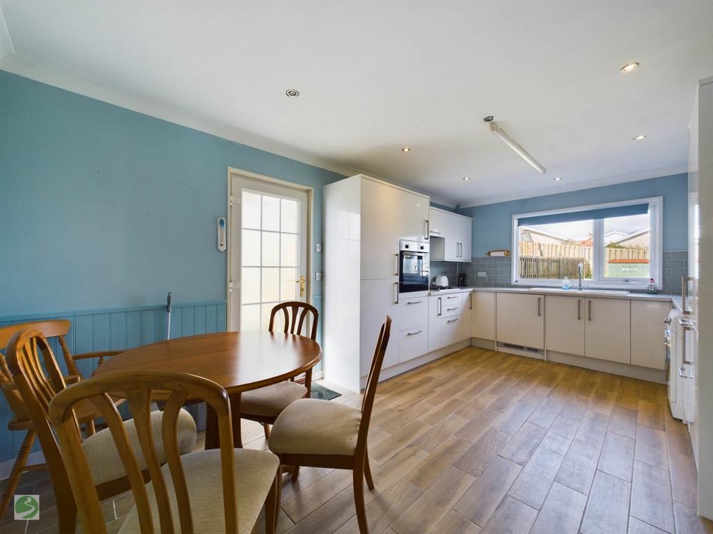 Portbyhan Road, Looe PL13 2 bed detached bungalow for sale £335,000