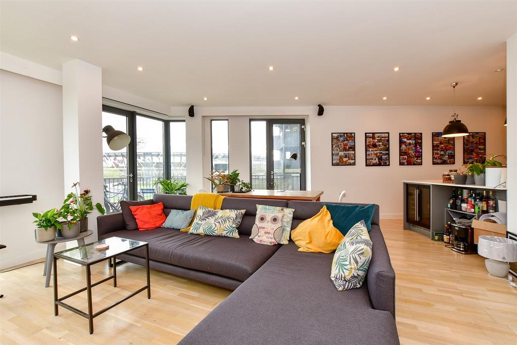 Lounge/Kitchen/ Dining Room