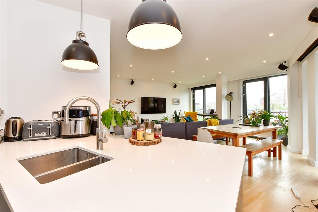 Lounge/Kitchen/ Dining Room